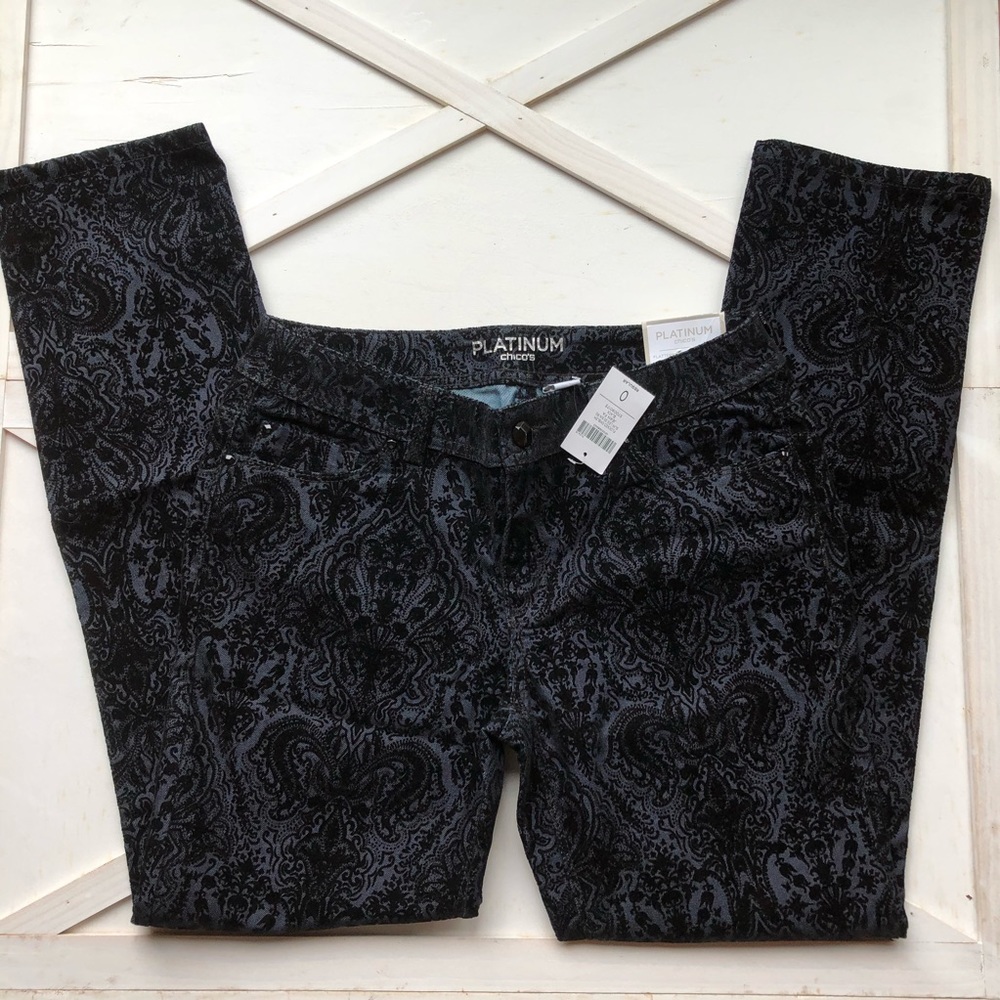 Chico’s Black Platinum Denim flocked Jean CHICO'S size 0 - NWT!
